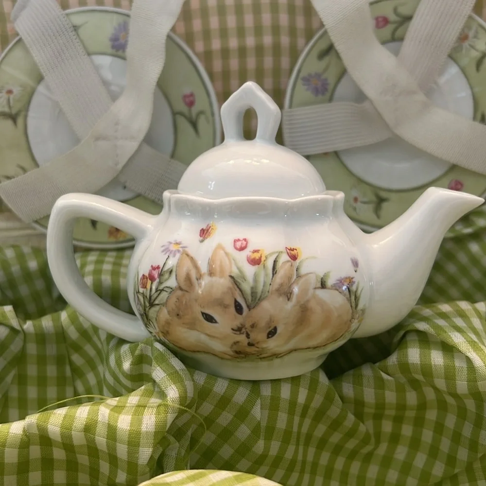 Vintage, MCM.  children’s five and over, porcelain tea set, with basket. - Picture 3 of 13